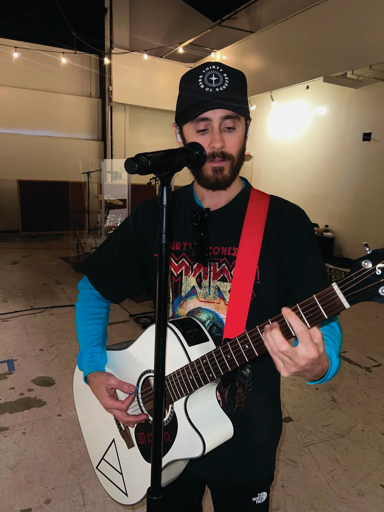 Seasons Tour 2024 Vintage MARS Tee - Image 5